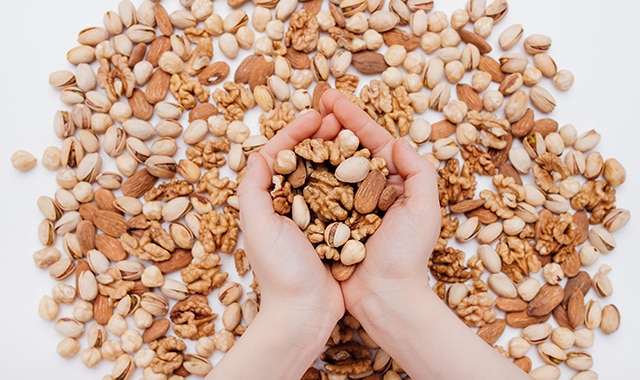 Almonds Nutrients and Reasons to Add them in your Diet | Ask Nestle